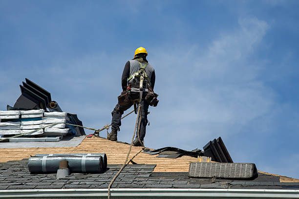 Professional Gutter Installation technician working in Jefferson, OR